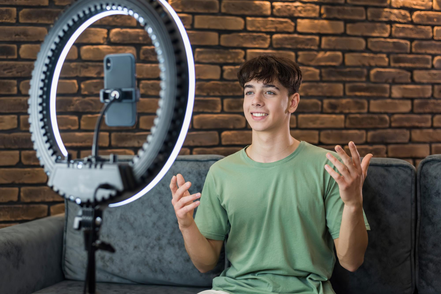 ข้อควรรู้ก่อนเป็น YouTuber